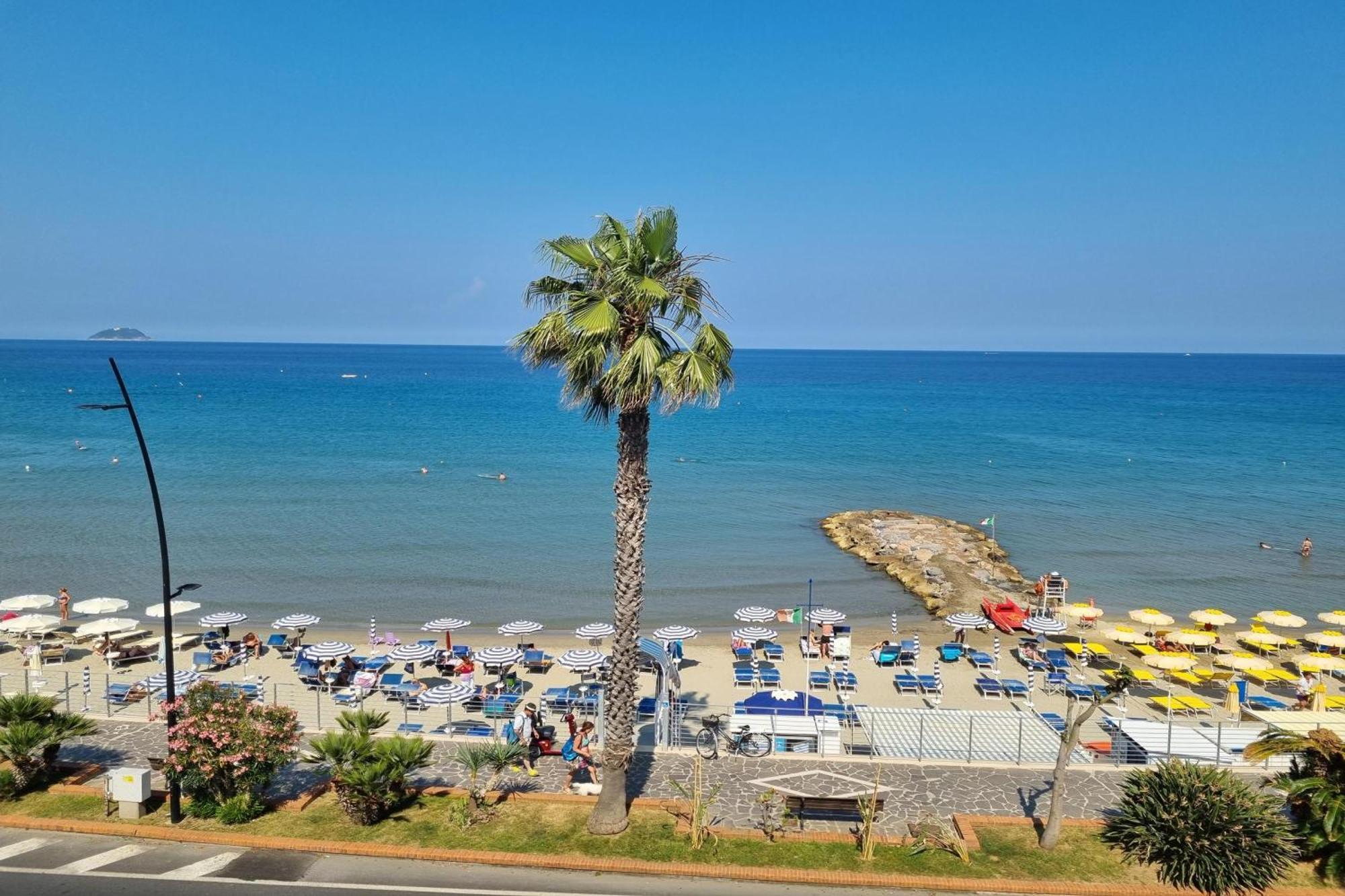 Laigueglia Beach - Happy Rentals Bagian luar foto